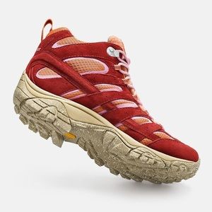 OVxMERRELL Moab Hiking Boots in Lava